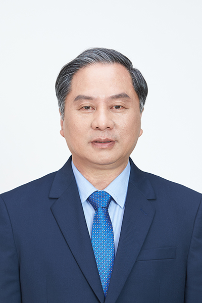 黄颖.jpg