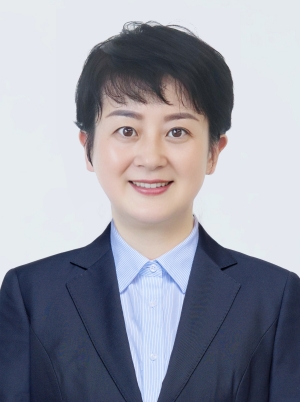 谢鸿宏-电脑.jpg
